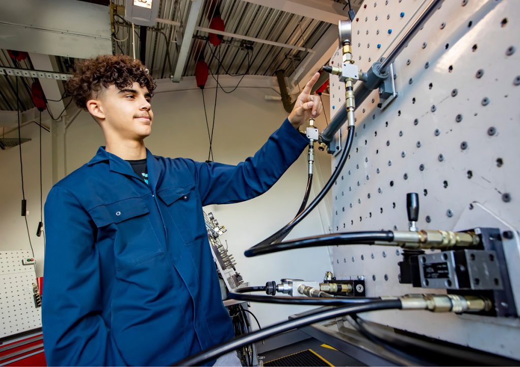 Schools Portal - Dudley College of Technology